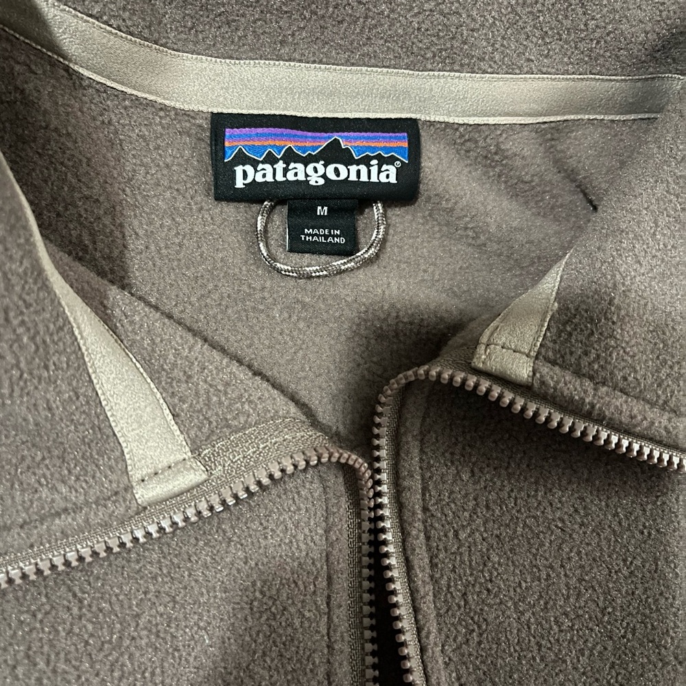 Patagonia half zip pullover - Picture 5 of 9